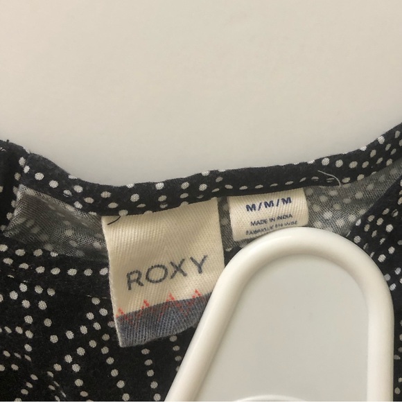 ROXY ~ Long Sleeve Dress (short) . Medium . Simple . - Picture 4 of 8